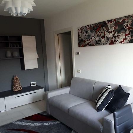 My Home Apartment Mira Buitenkant foto