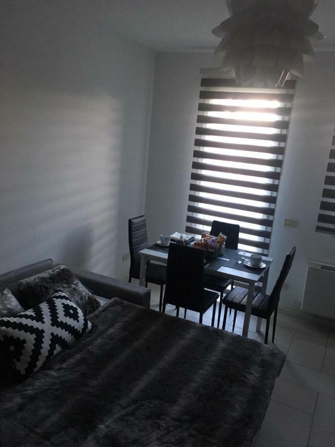 My Home Apartment Mira Buitenkant foto